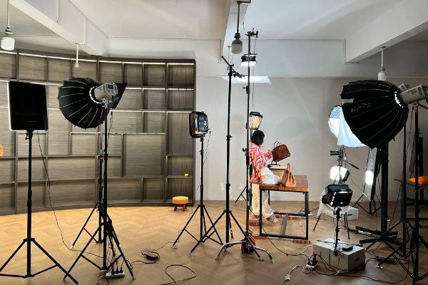 How GlowStream Labs Transformed a Cluttered Garage into a Pro-Level Live Streaming Studio for a Los